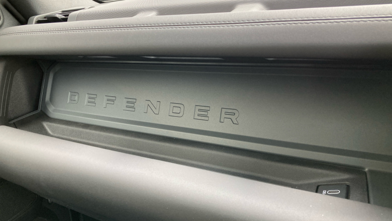 Land Rover Defender 3.0 D250 X-Dynamic SE 90 3dr Auto Diesel Estate